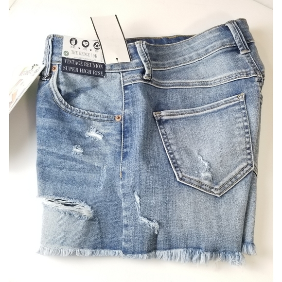 Rewash Super High Rise Jeans Shorts,  OR W24, NWT - Picture 2 of 10